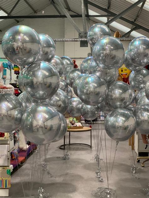 Oscar's Den Party Shop - Balloons, Fancy Dress, Fireworks, Party Supplies
